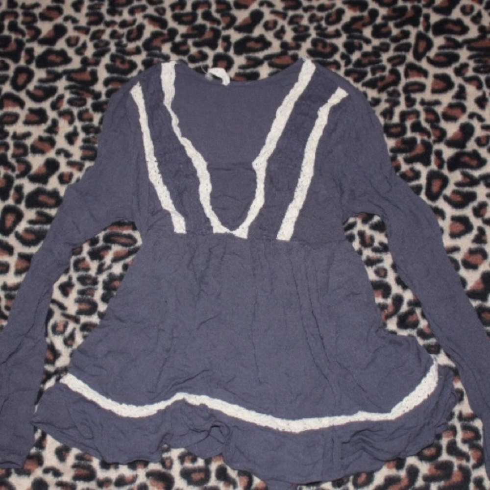 cutesttttt lana del rey inspired long sleeve flowy prairie gurl top